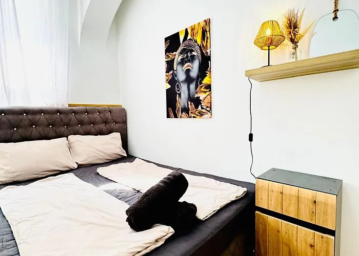 Private 111 Apartment *