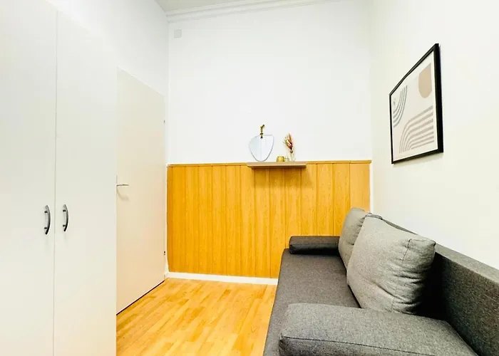 Private 111 Apartment *