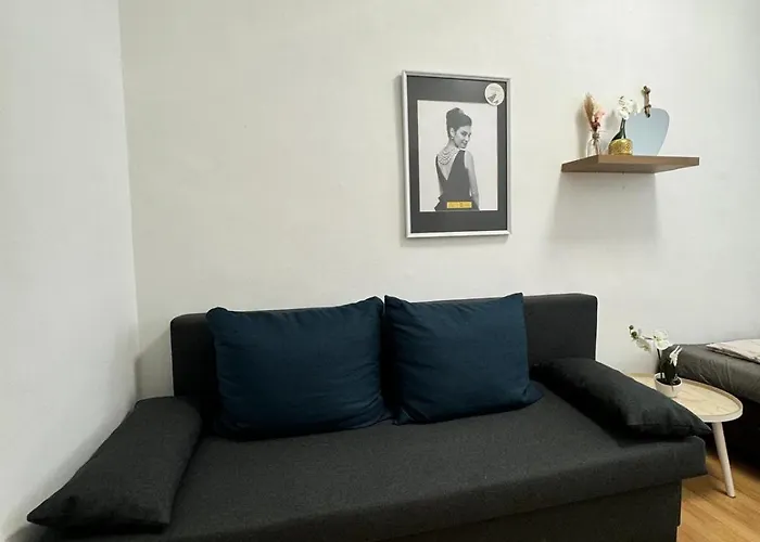 Private 111 Apartment